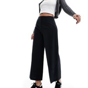 ASOS DESIGN tailored linen mix culottes in black