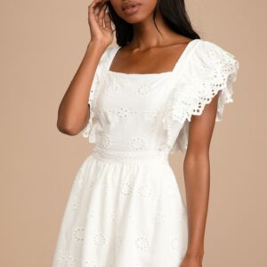 Absolutely Beautiful White Eyelet Lace Ruffled Skater Mini Dress