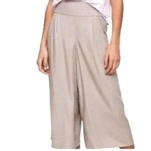 Aritzia Sunday Best Sullivan Wide Leg Culottes Beige NWOT Me, Women's (Size 30)