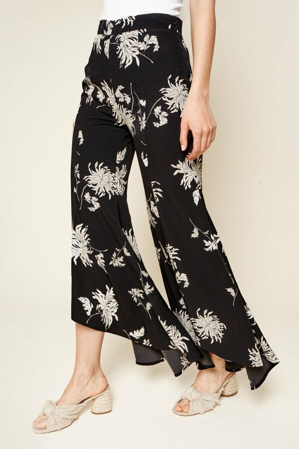 Bermuda Tropical Print Ruffled Culottes