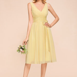 Elegant Daffodil Ruffle Chiffon Short Bridesmaid Dress Sleeveless Aline Tea Length Formal Dress