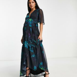 Hope & Ivy Maternity wrap maxi dress in blue floral