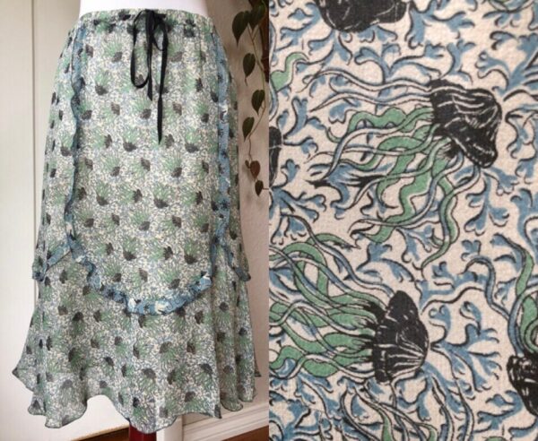 Jellyfish Print Sheer Silk Chiffon Green Blue Midi Tulip Skirt 1990S 90S Y2K Vintage Size M 6 Pleat Pleated Ruffled Aquatic Ocean Sea Boho