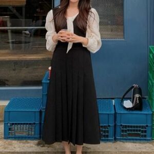 Long-Sleeve Tie-Strap Blouse / V-Neck Pleated Midi A-Line Pinafore Dress