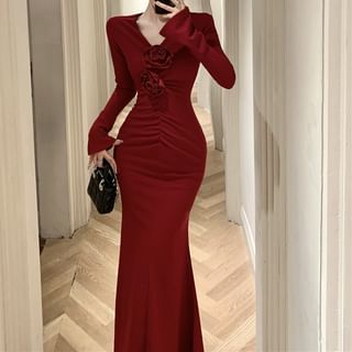 Long-Sleeve V-Neck Plain Flower Detail Ruched Maxi Sheath Dress