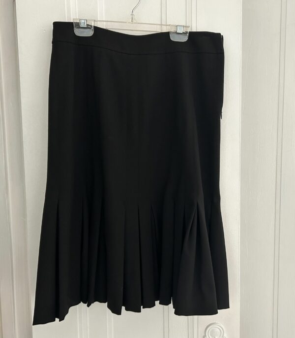 NWOT Black Midi Skirt Pleated Tulip Fit & Flare Stretch, Women's (Size 27)