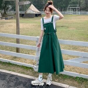 Short-Sleeve Boat Neck Lettering T-Shirt / Plain Midi A-Line Overall Dress