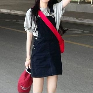 Short-Sleeve Round Neck Plain T-Shirt / Plain Mini Denim Pinafore Dress / Set