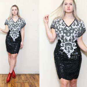 Vintage 80S Black & White Incredible Heavily Sequin Beaded Bandage Fitted Cocktail Evening Party Scallop Hem Silk Exposed Back Mini Dress 10