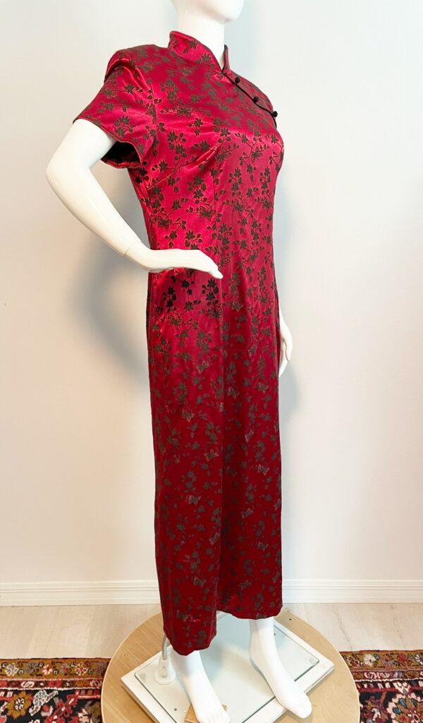 Vintage Cheongsam Red & Black Dress, Midi Floral Butterfly Embroidered Mandarin Gown