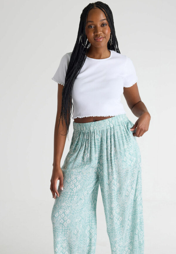 Womens Green Aztec Print Crinkle Culottes