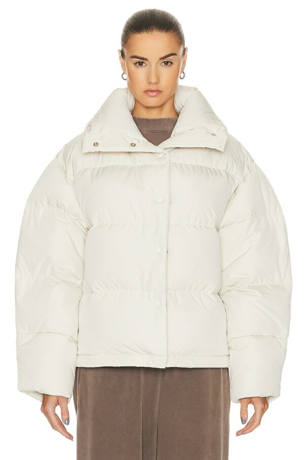 Acne Studios Puffer Jacket in Milk White - White. Size 40 (also in 42).