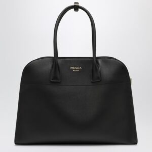 Black leather medium handbag