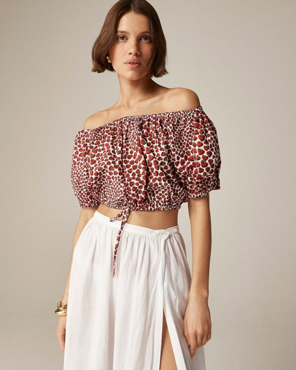 Cinched-waist cropped top in strawberry swirl cotton poplin