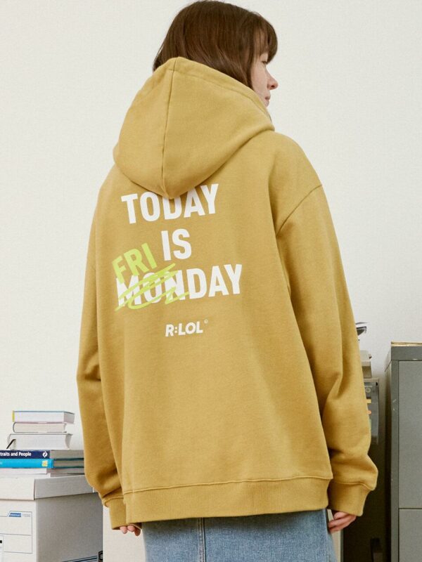 [RLOL](HD-20722) RLOL TODAY IS FRIDAY HOOD T-SHIRT