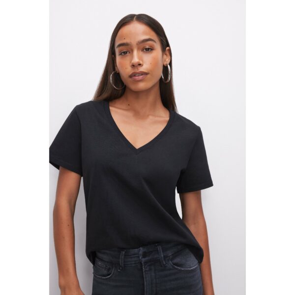 Women's Cotton Classic V-Neck T-Shirt | Black, Size Medium | Good American by Khlo Kardashian