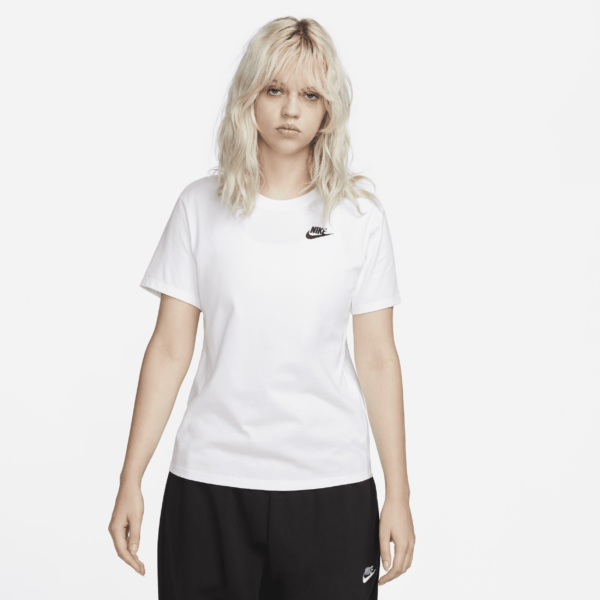 Women's Nike Sportswear Club Essentials T-Shirt in White, Size: XS | DX7902-100