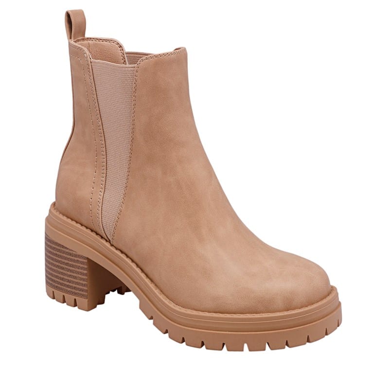 Mia Women's Adea Chelsea Boots Desert - Size .