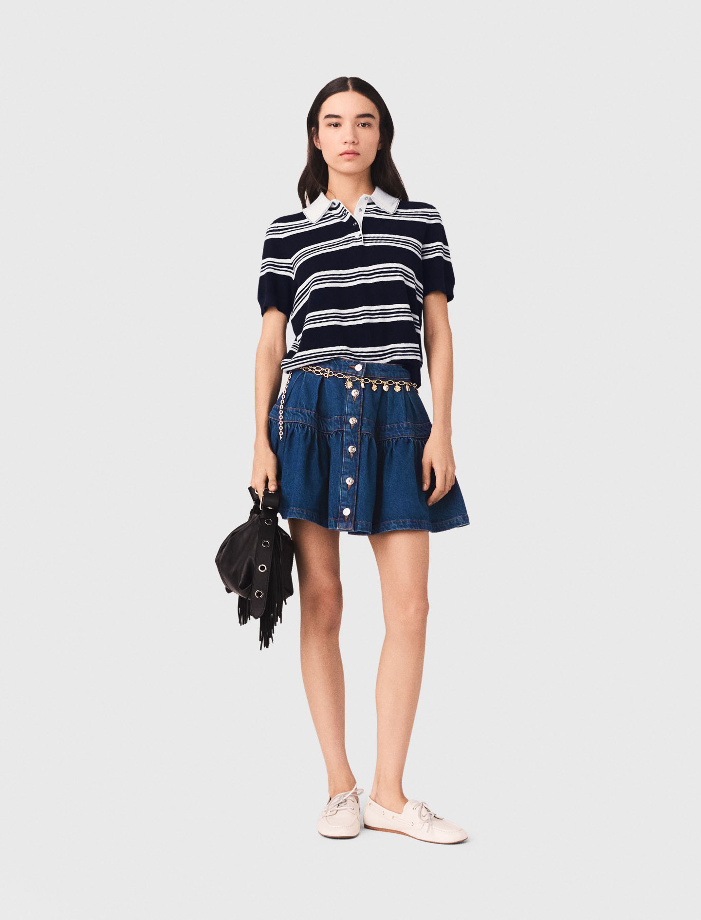 Short denim skirt