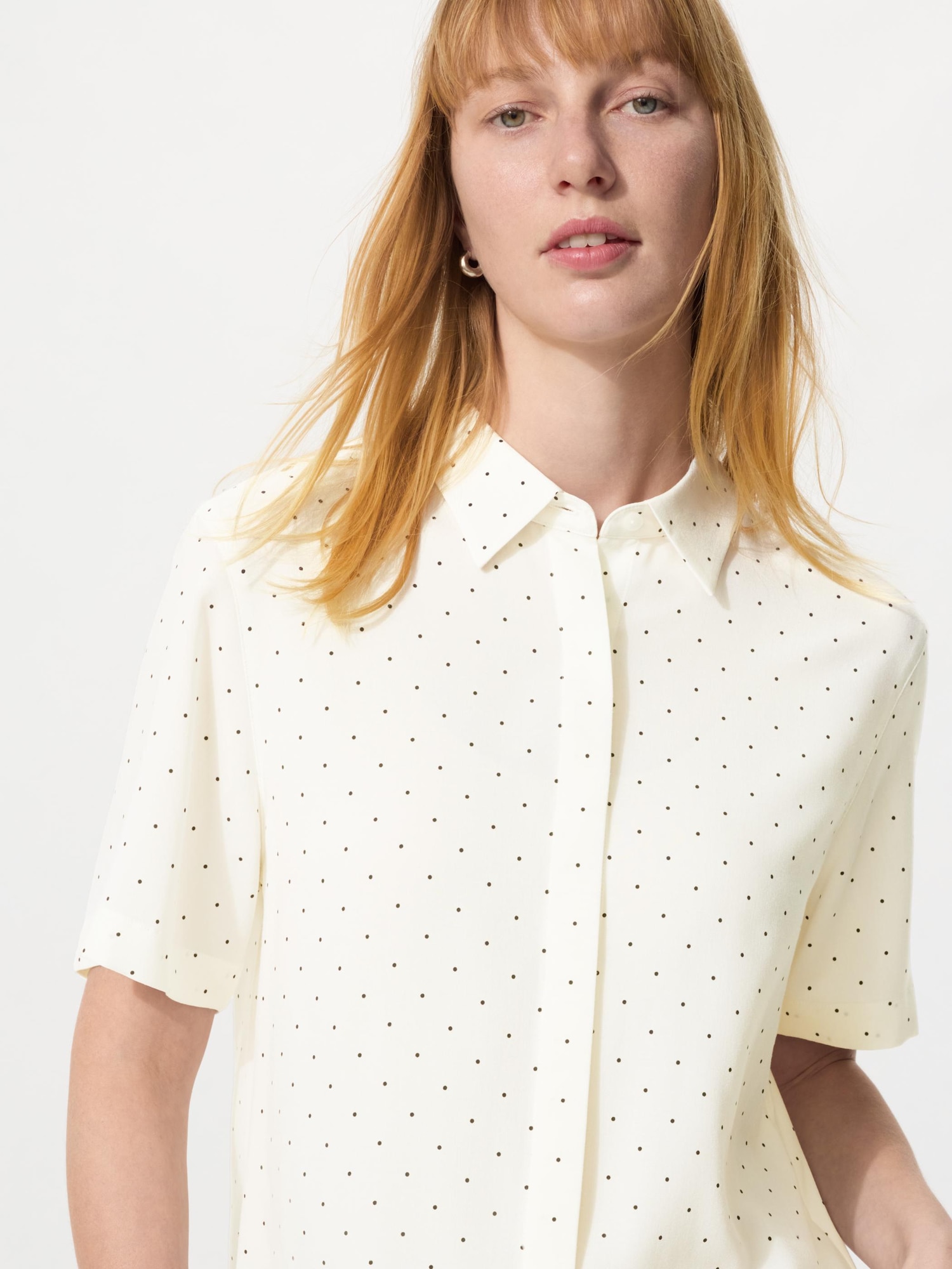 UNIQLO Women's Rayon Short Sleeve Blouse Dot, Off White