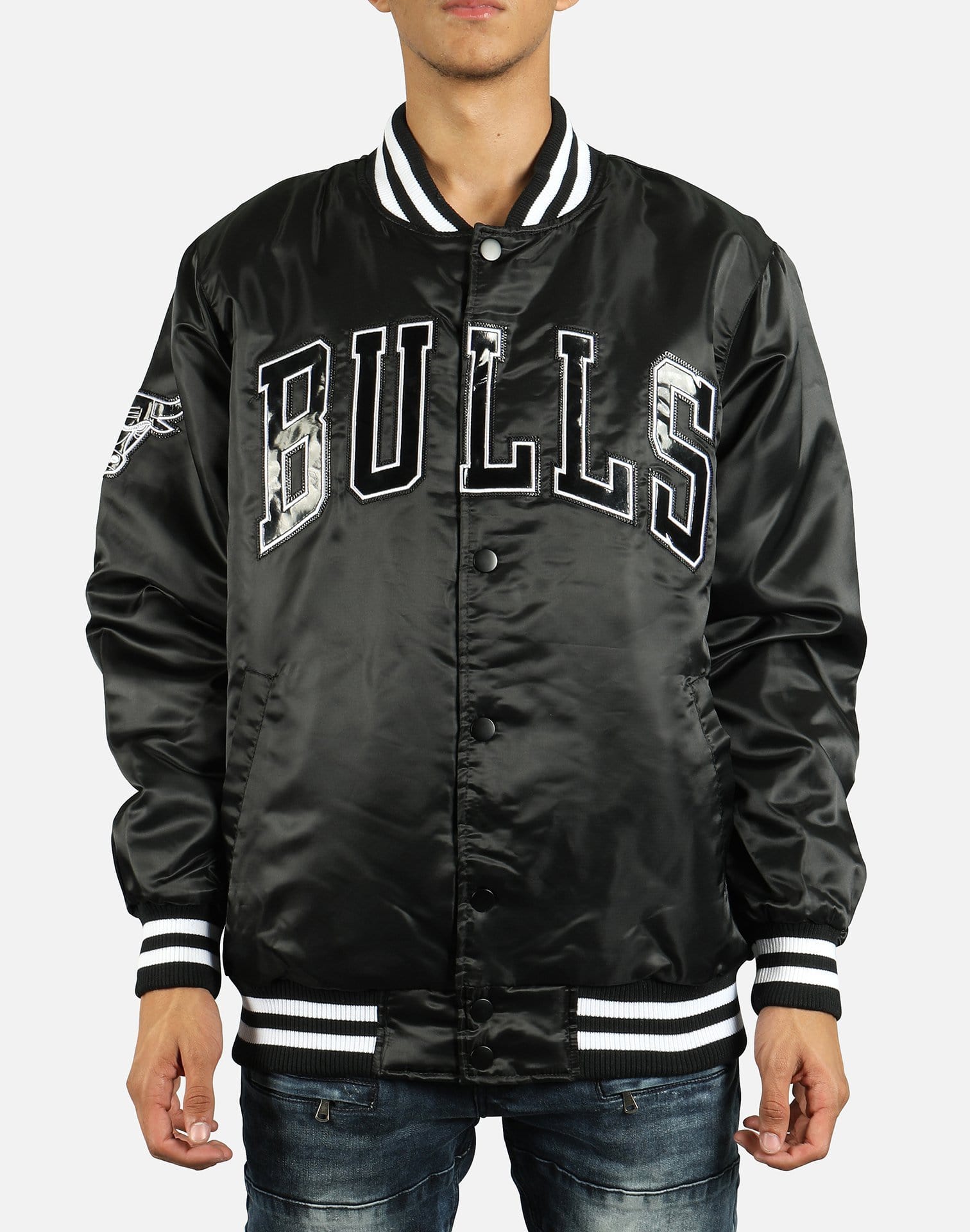 Starter NBA CHICAGO BULLS SATIN BOMBER JACKET