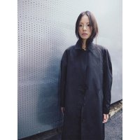 Curvy Line Oversized Mac Coat [Black]