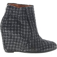 Ankle Boots: Black Houndstooth Pattern Shoes - Size