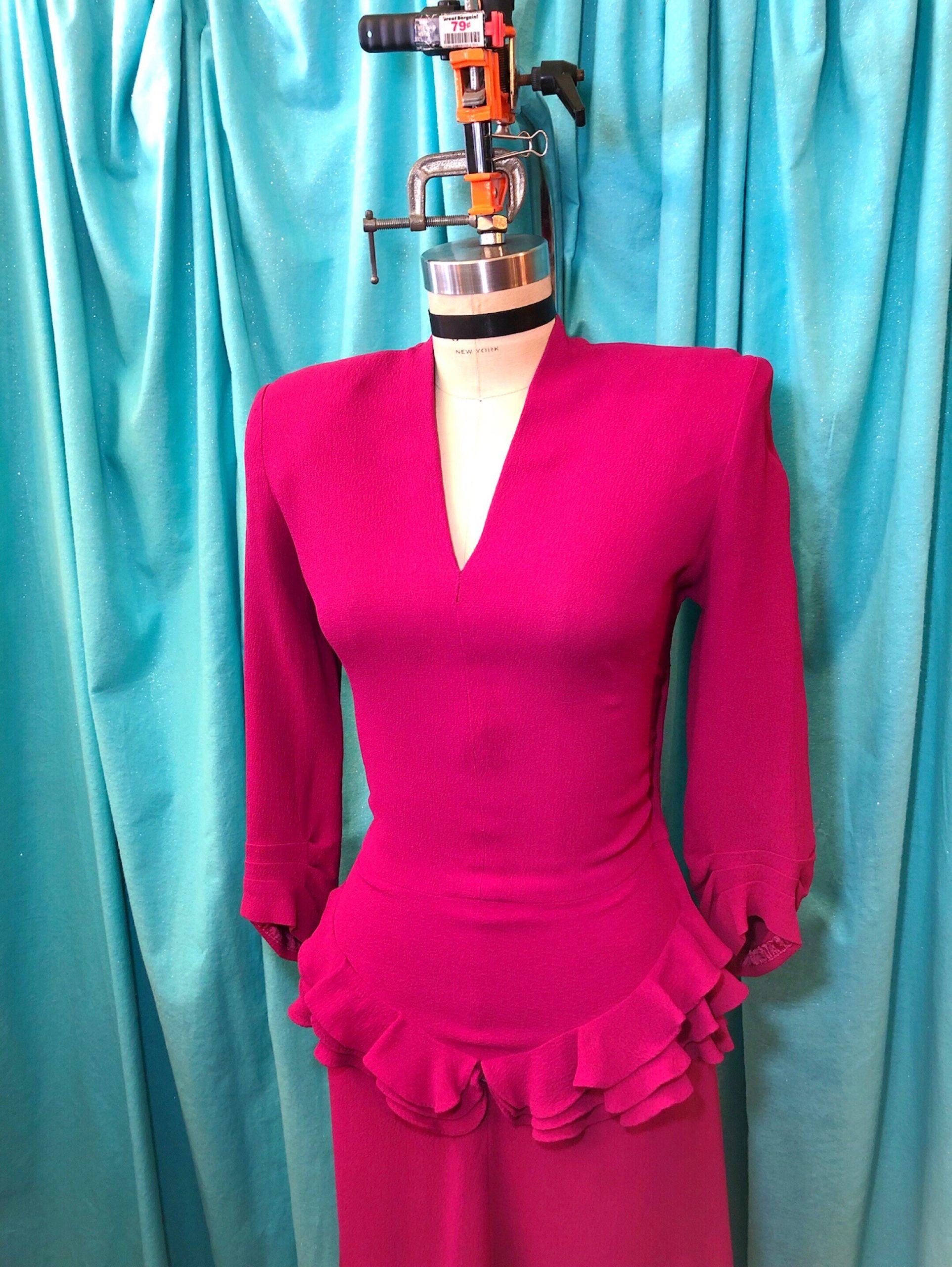 1940S W28 Fuchsia Pink Rayon Crepe 3/4 Sleeve Deep V Neckline Pointed Tiered Ruffle Peplum A-Line Skirt Dress