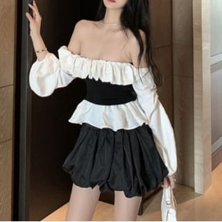 Long Sleeve Off Shoulder Two Tone Ruched Peplum Top / High Rise Plain Mini A-Line Balloon Skirt