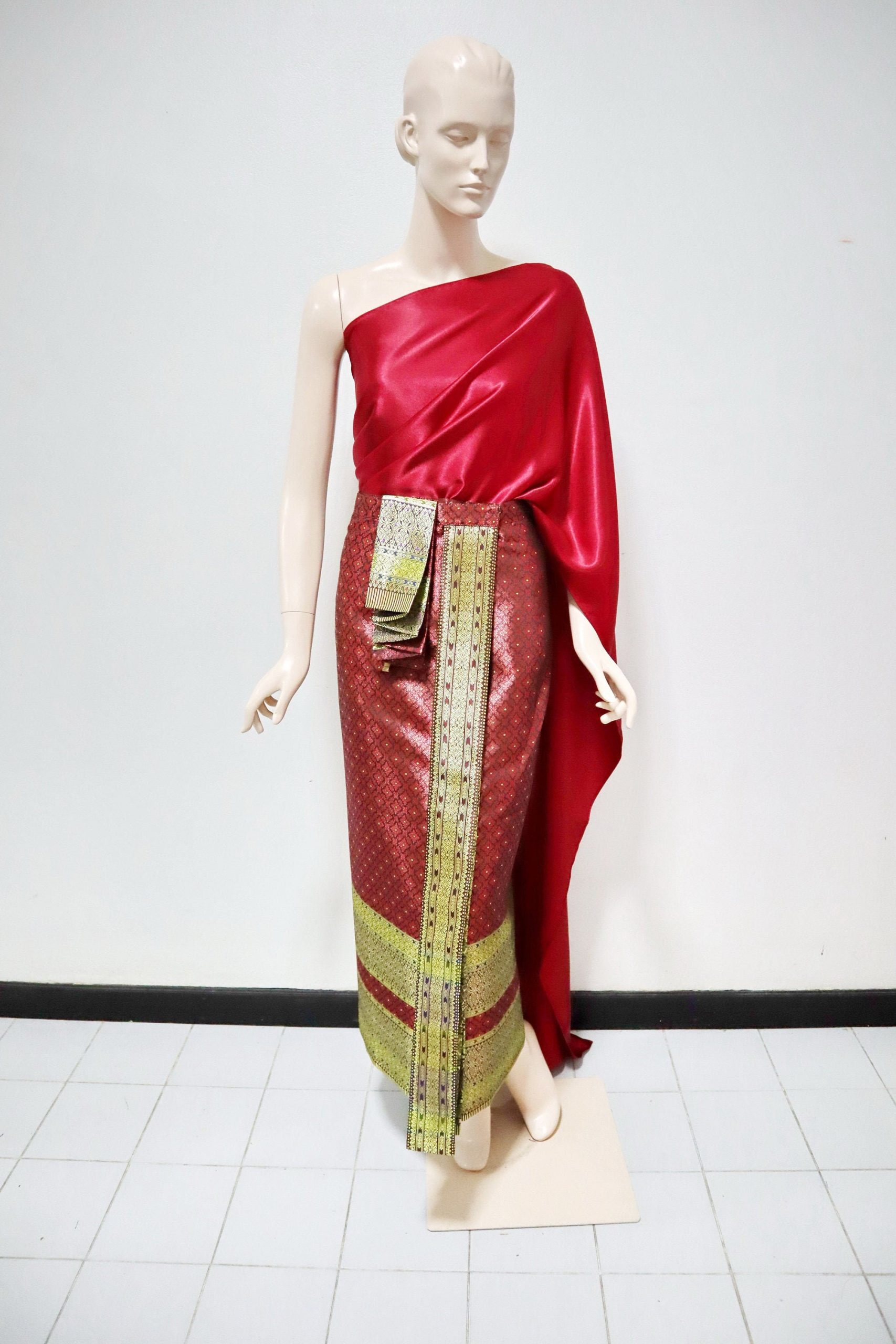 Red - Gold Traditional Thai/ Khmer Dress, Wrap Skirt With Sabai Excluding Jewelry, Can Be Adjusted Up To 32 In. Waist, 42 Hips, 0089