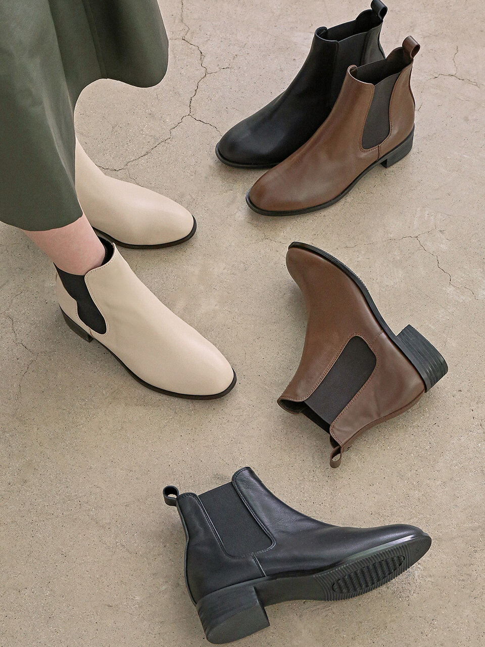 1236 Haine Chelsea Boots