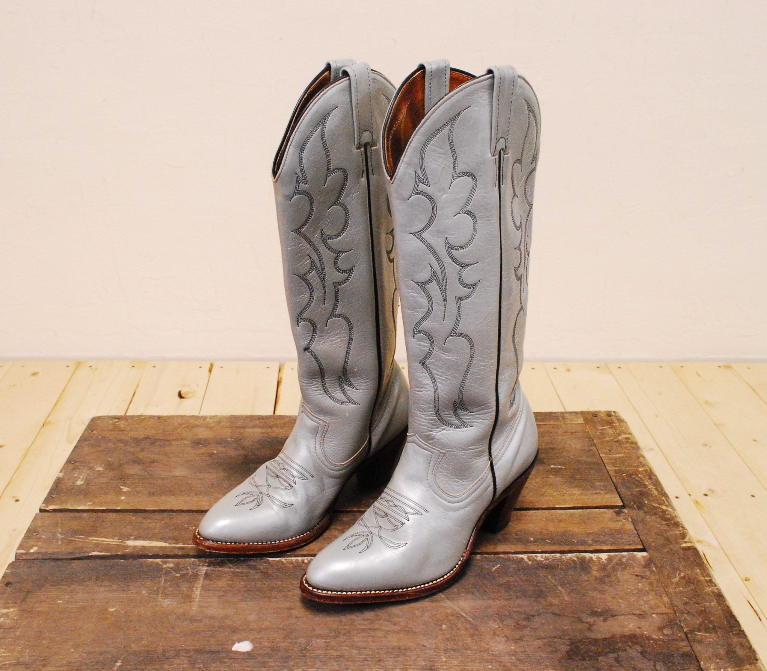 1970's Silver Leather Women's Cowboy Boots/Western Size 6 Rare Collectable Retro Bjr