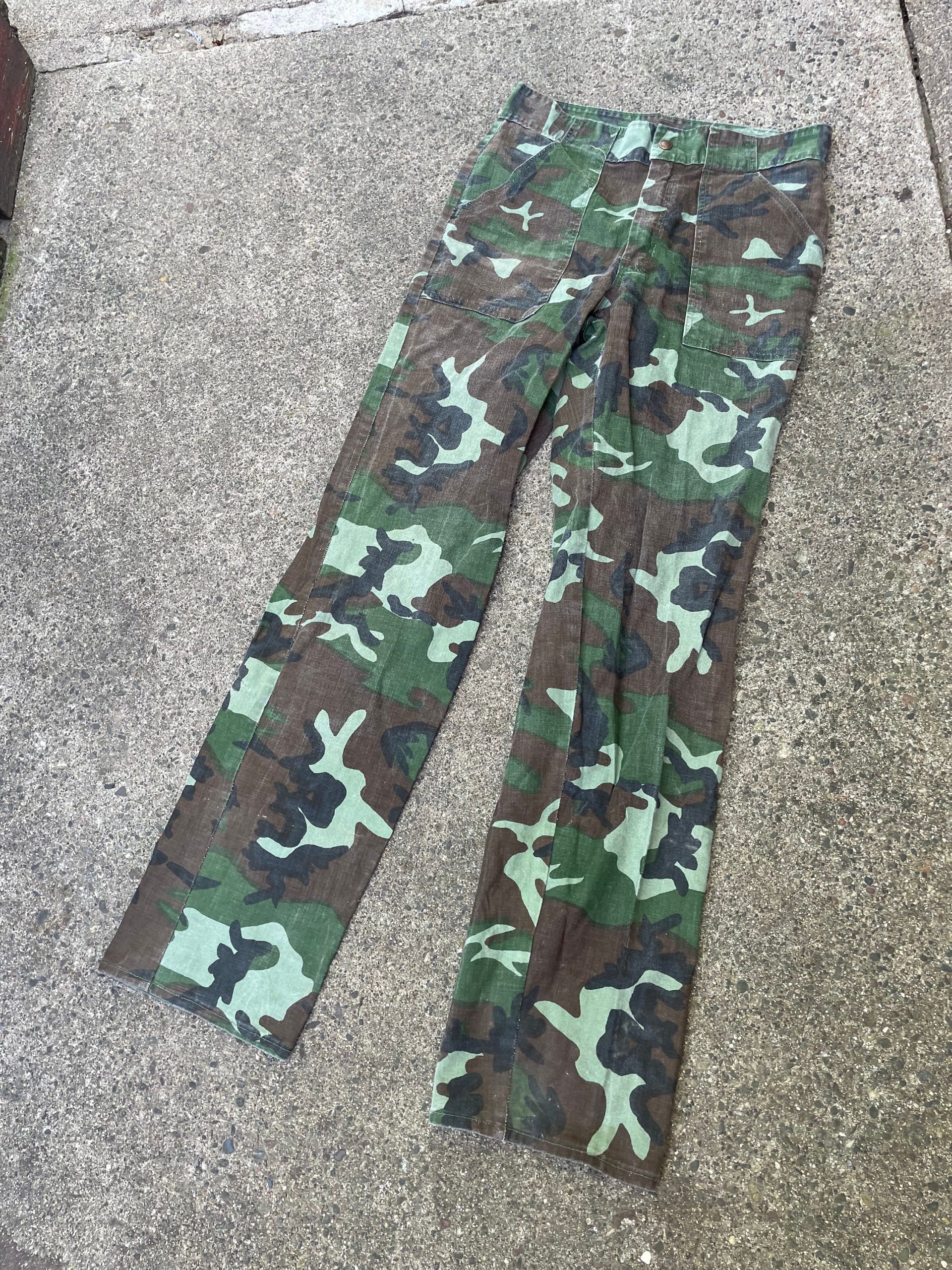 28x33 Vintage 70S Camo Camouflage Green Skinny Jeans Pants