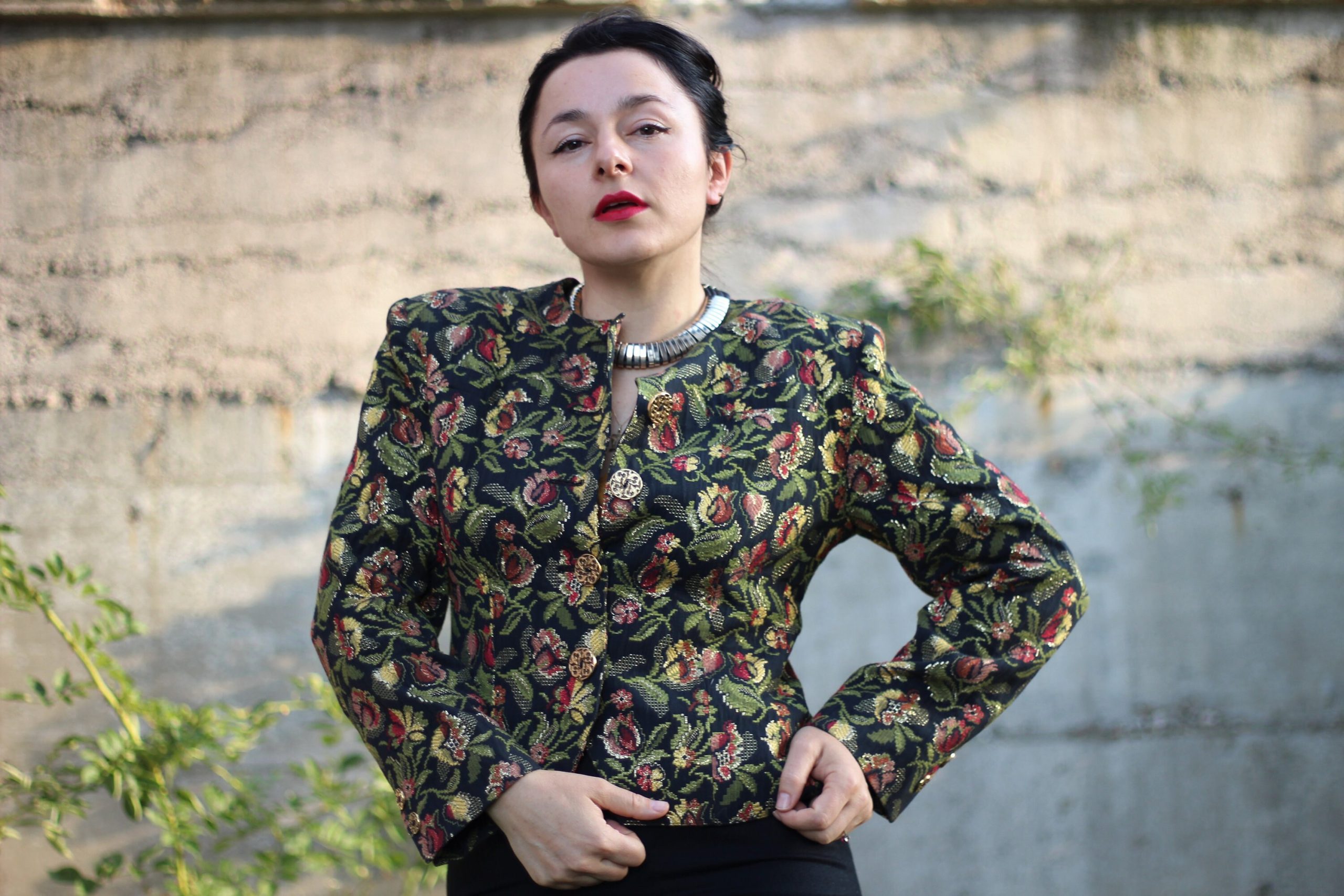 90S Floral Tapestry Blazer Guy Laroche Boutique Paris Cropped, Shoulder Pads, Fully Lined Statement Designer Jacket With Golden Buttons