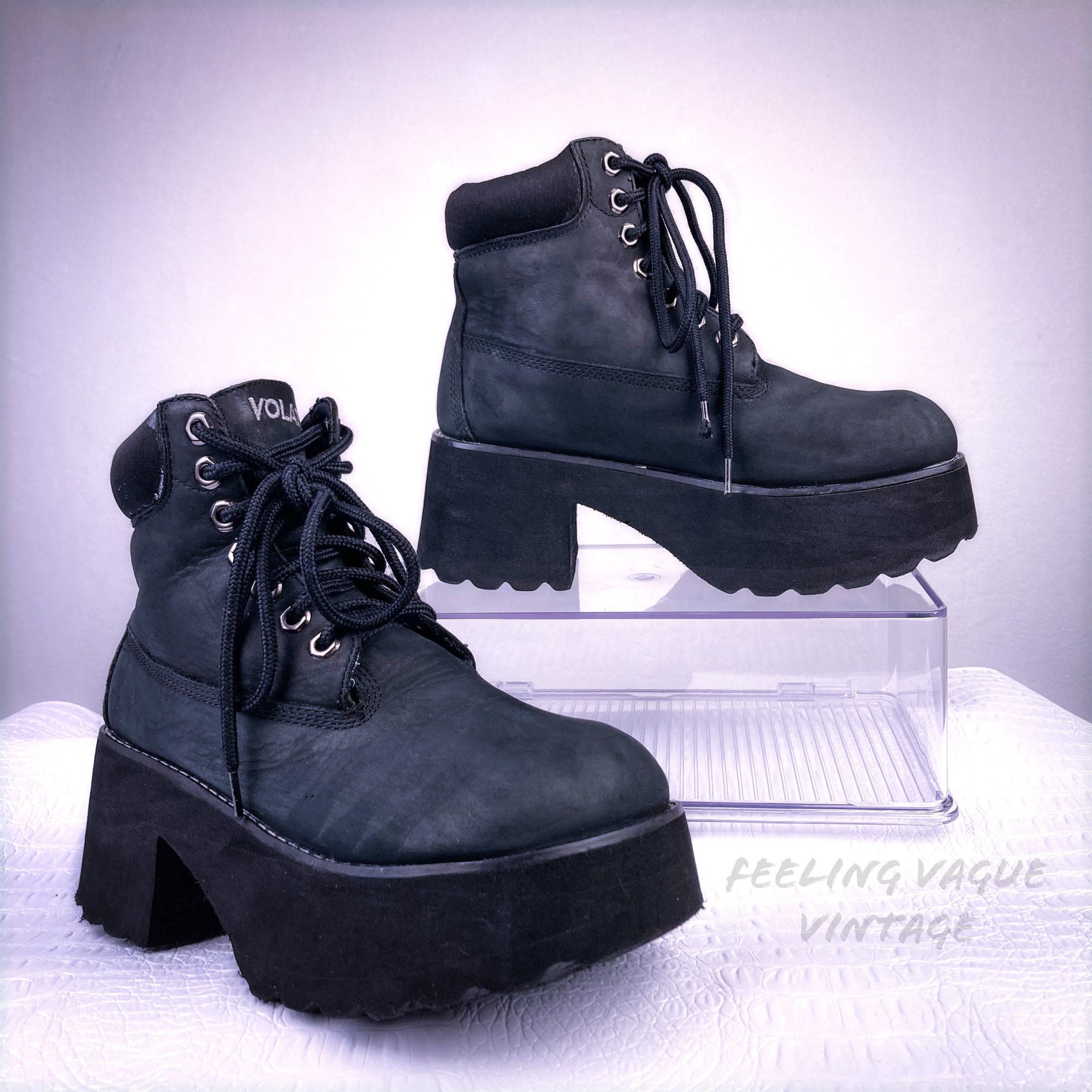 90's Vintage Black Suede Chunky Platform Hiking Ankle Boots // 7