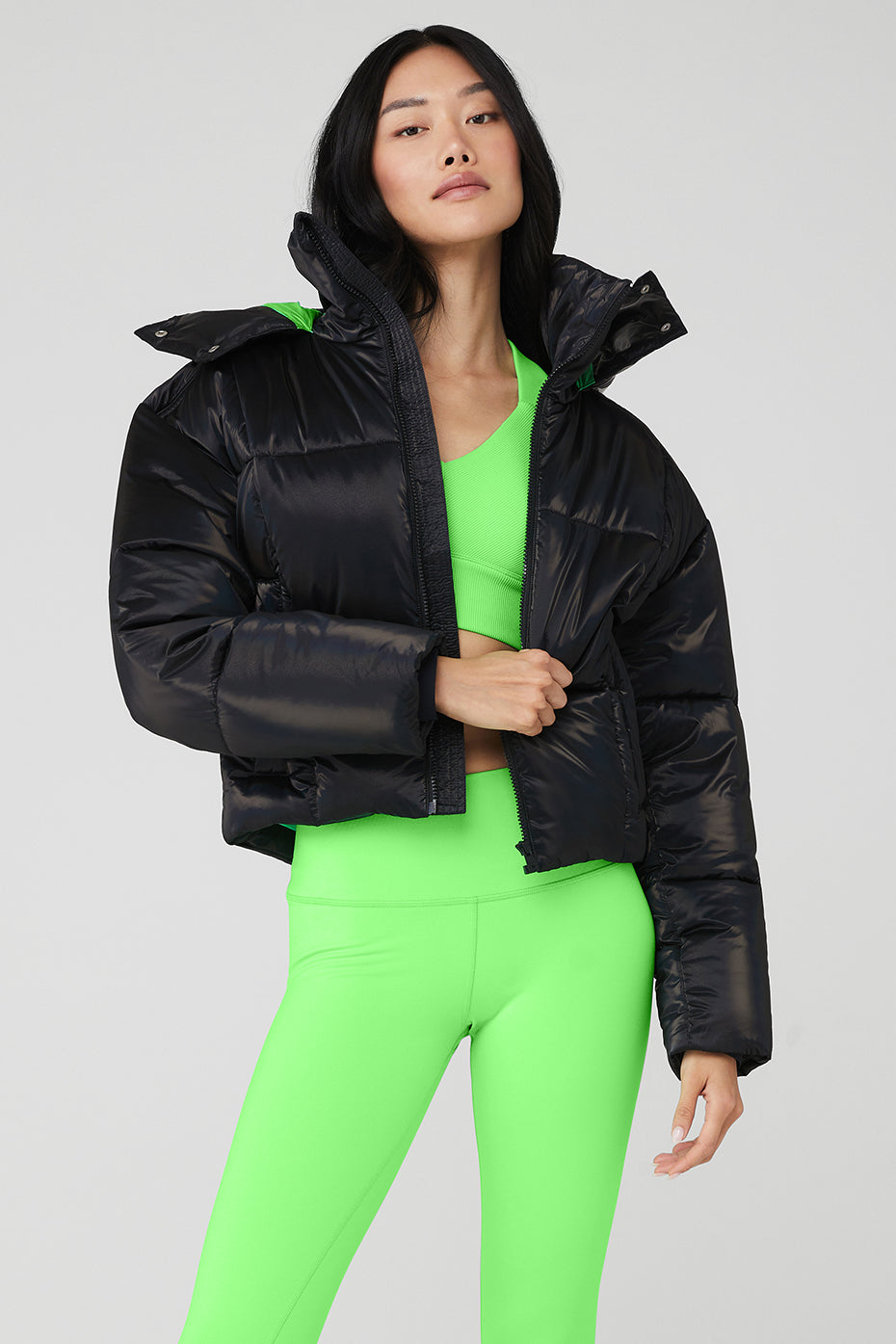 Alo Yoga | Pearlized Pristine Puffer Jacket in Black/Green Glow, Size: XS