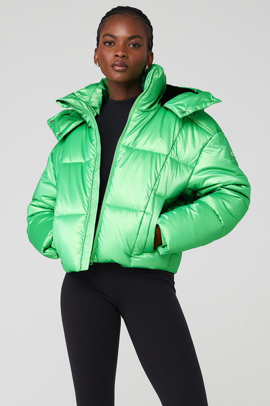 Alo Yoga | Pearlized Pristine Puffer Jacket in Green Glow/Black, Size: XS