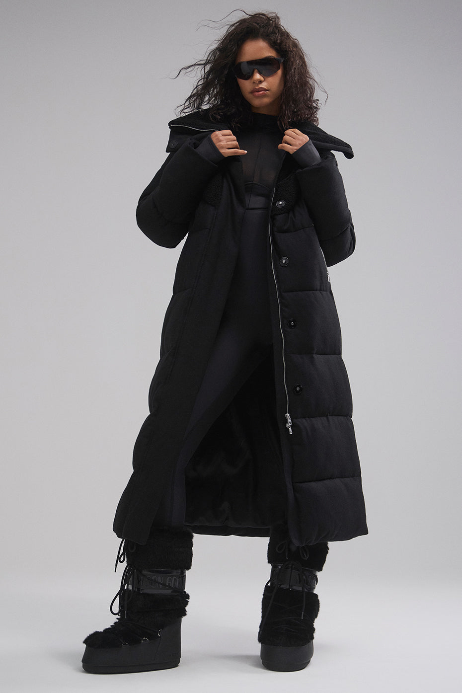 Alo Yoga | Snowfall Puffer Coat in Black, Size: XS