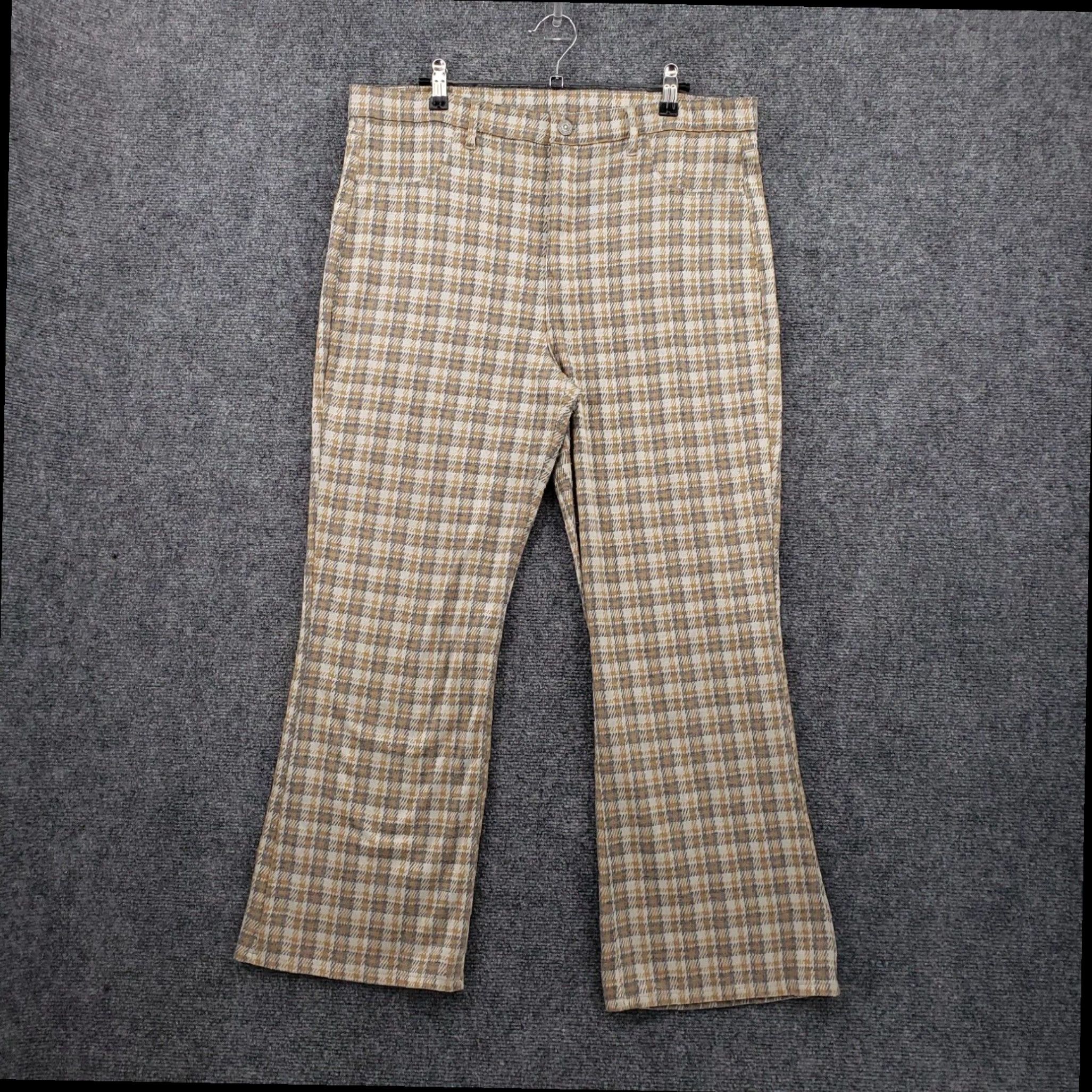 American Eagle Outfitters Yellow High Rise Bootcut Houndstooth Plaid Ankle Women's American Eagle Pants Size 14 in White