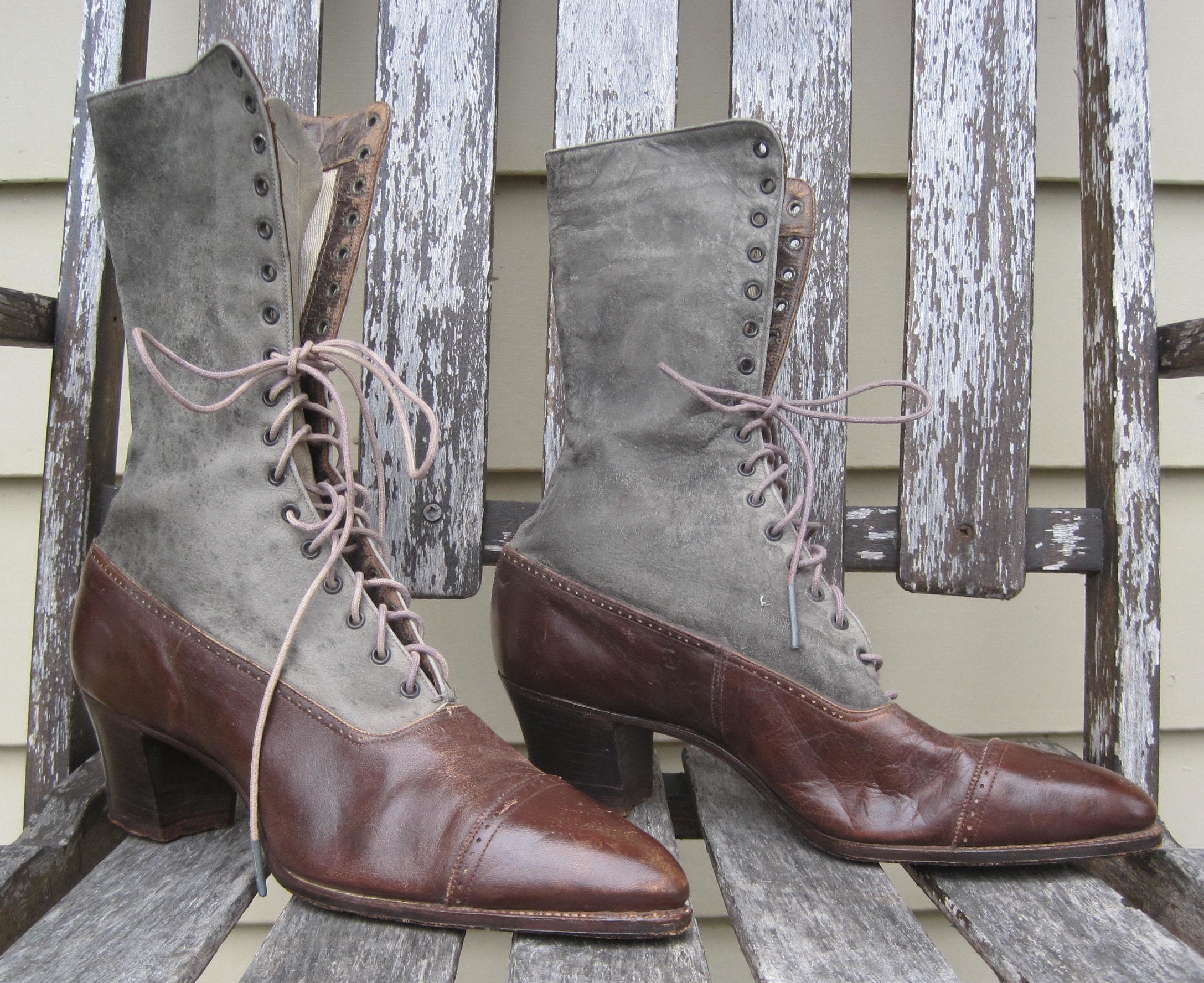 Antique Victorian Two-Tone Lace-Up Boots/Vintage Gray & Brown Edwardian Women's Pointed Toe Granny Boot Size 5/5.5 Narrow
