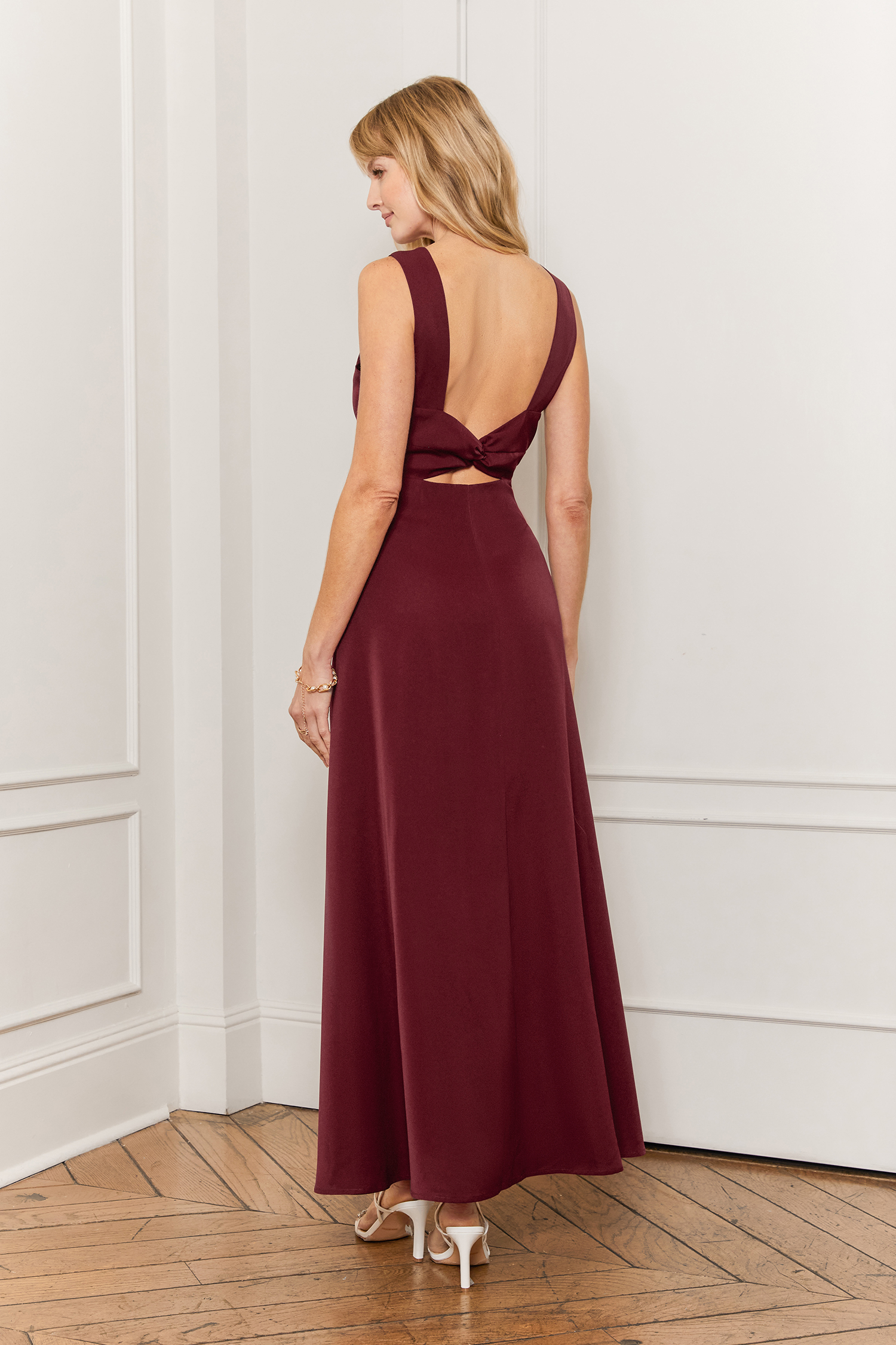 Backless Red Maxi Dress - S