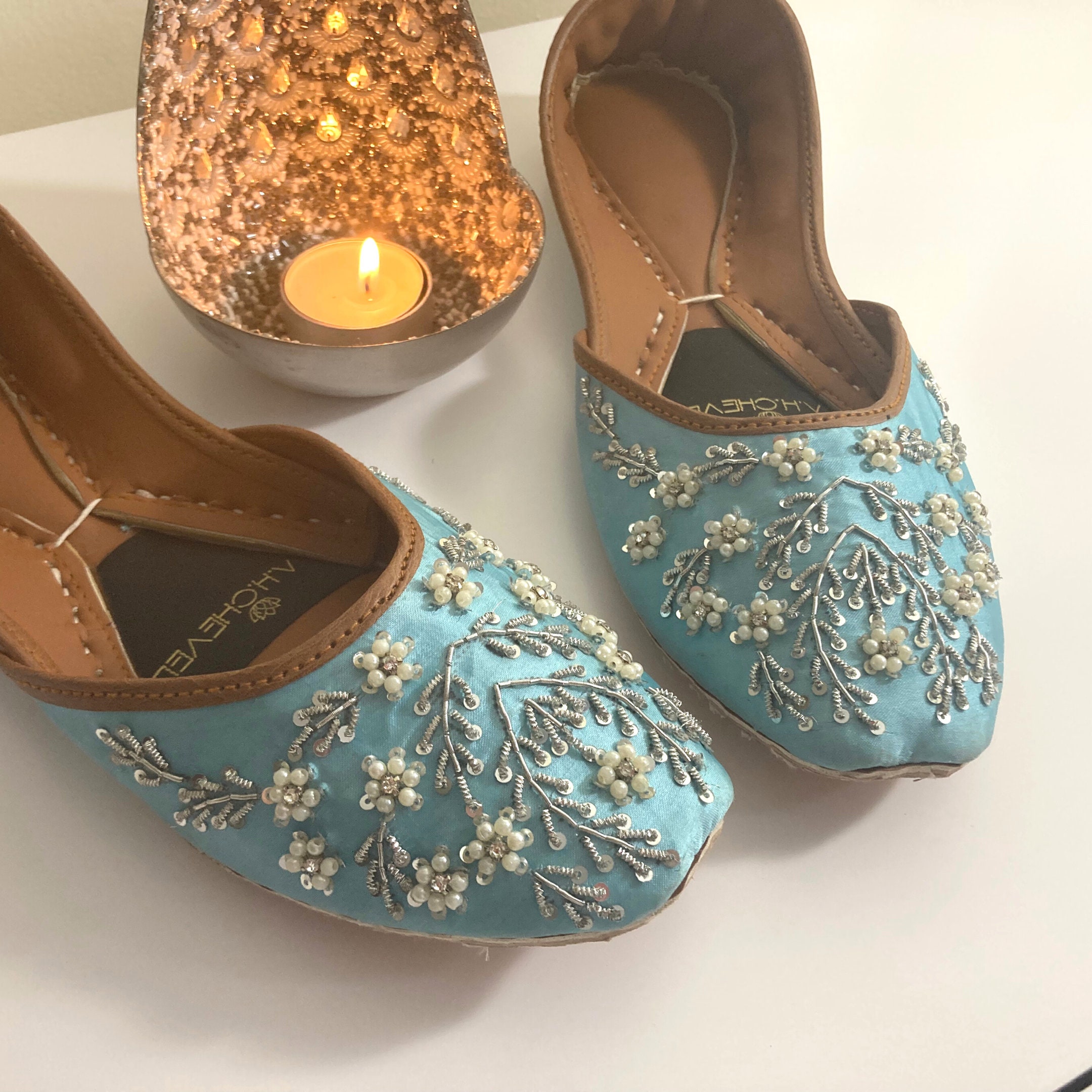 Belleza Realzada - Sky Blue Embellished Ballet Flat Shoes Jutis Mojari Khussa Winter Snow Women