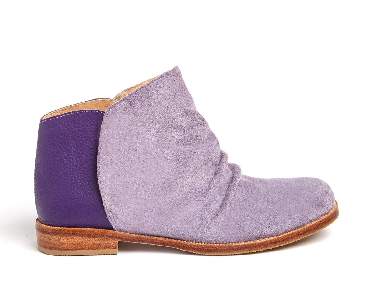 Botineta. Handmade Leather & Suede Boots in Red, Purple Blue. Argentina