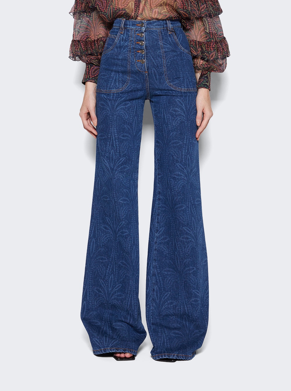 Buttoned Flared Jeans