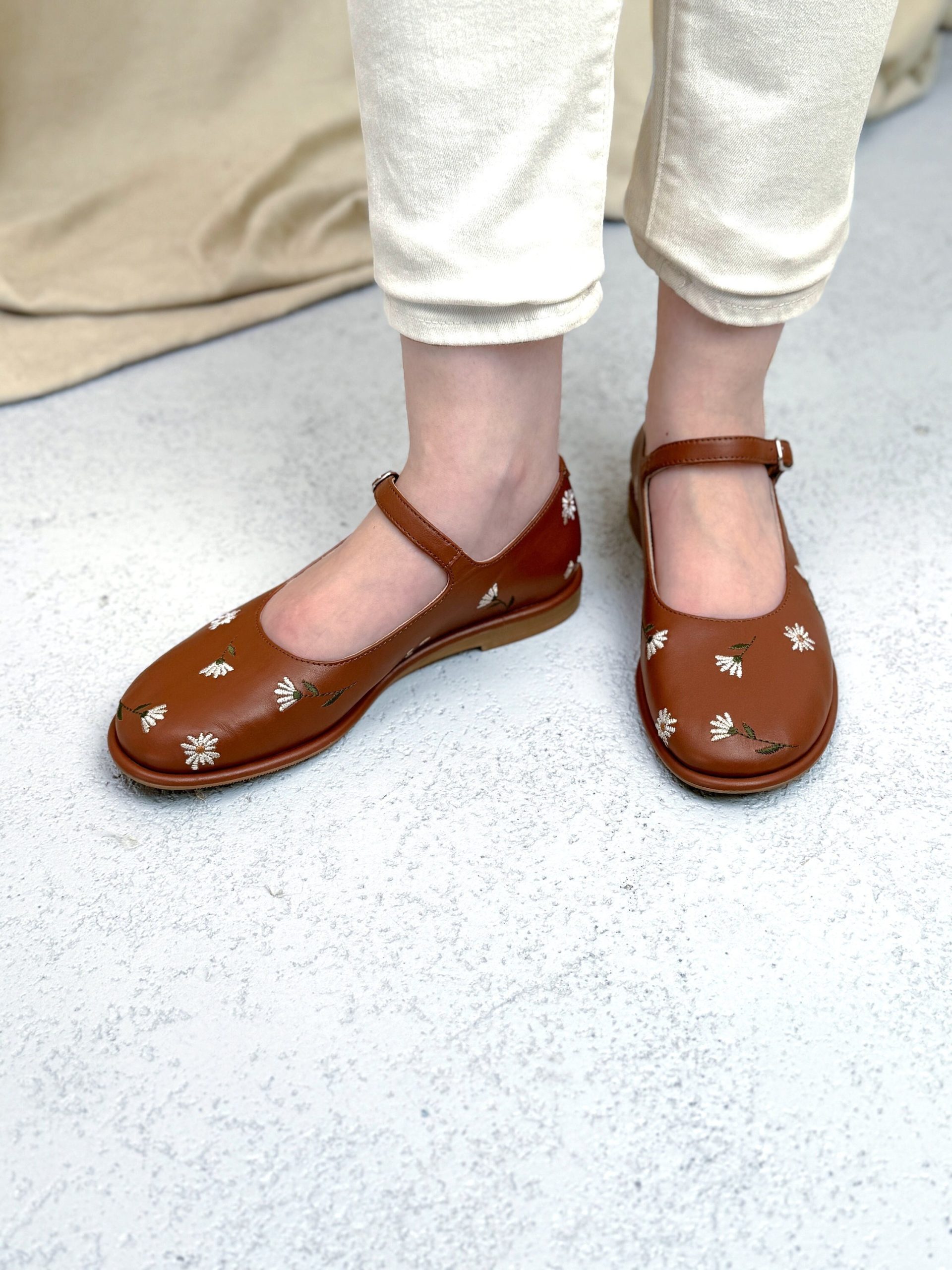 Caramel Mary Janes With Floral Handmade Embroidery, Almond Toe Flat Shoes, Vintage Jane Retro Style Shoe Silver Buckle