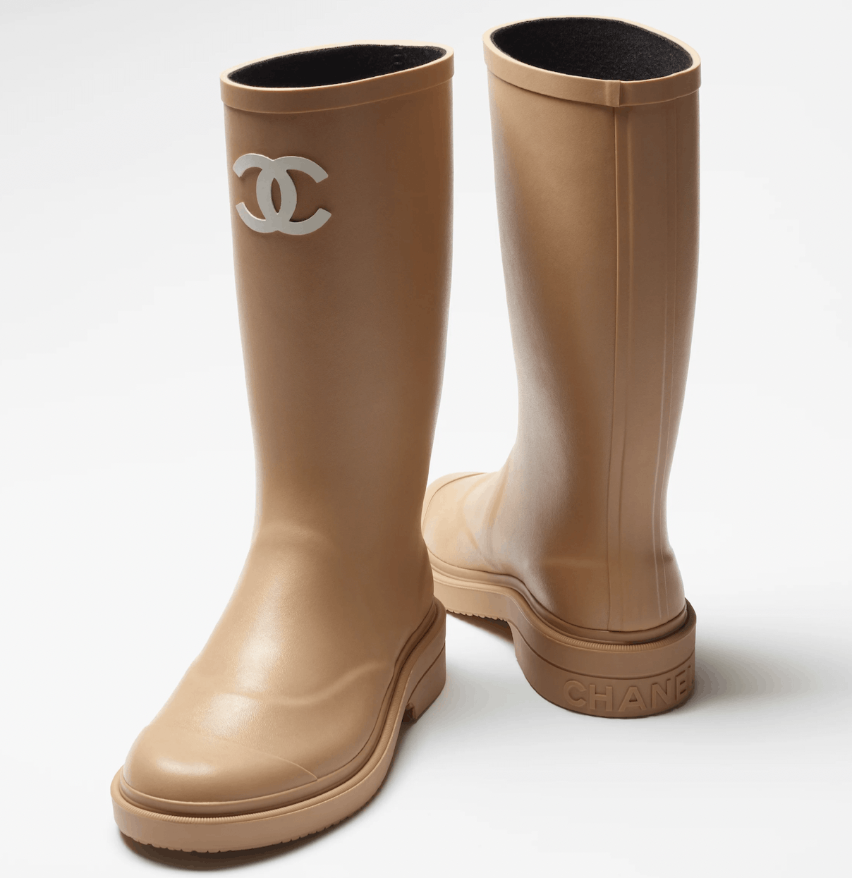 Chanel Rev White Wellies Cc Logo Pull Rubber Rain Boots 37 in Beige, Women's