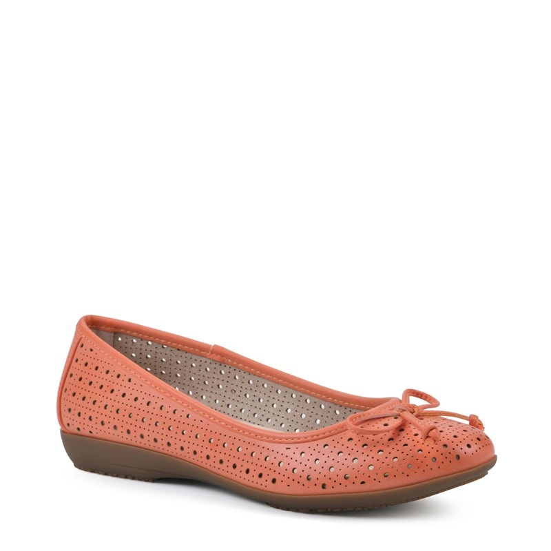 Cliffs by White Mountain Women's Cheryl Ballet Flat Shoes (Tangerine Burnished) - Size 8.0 M