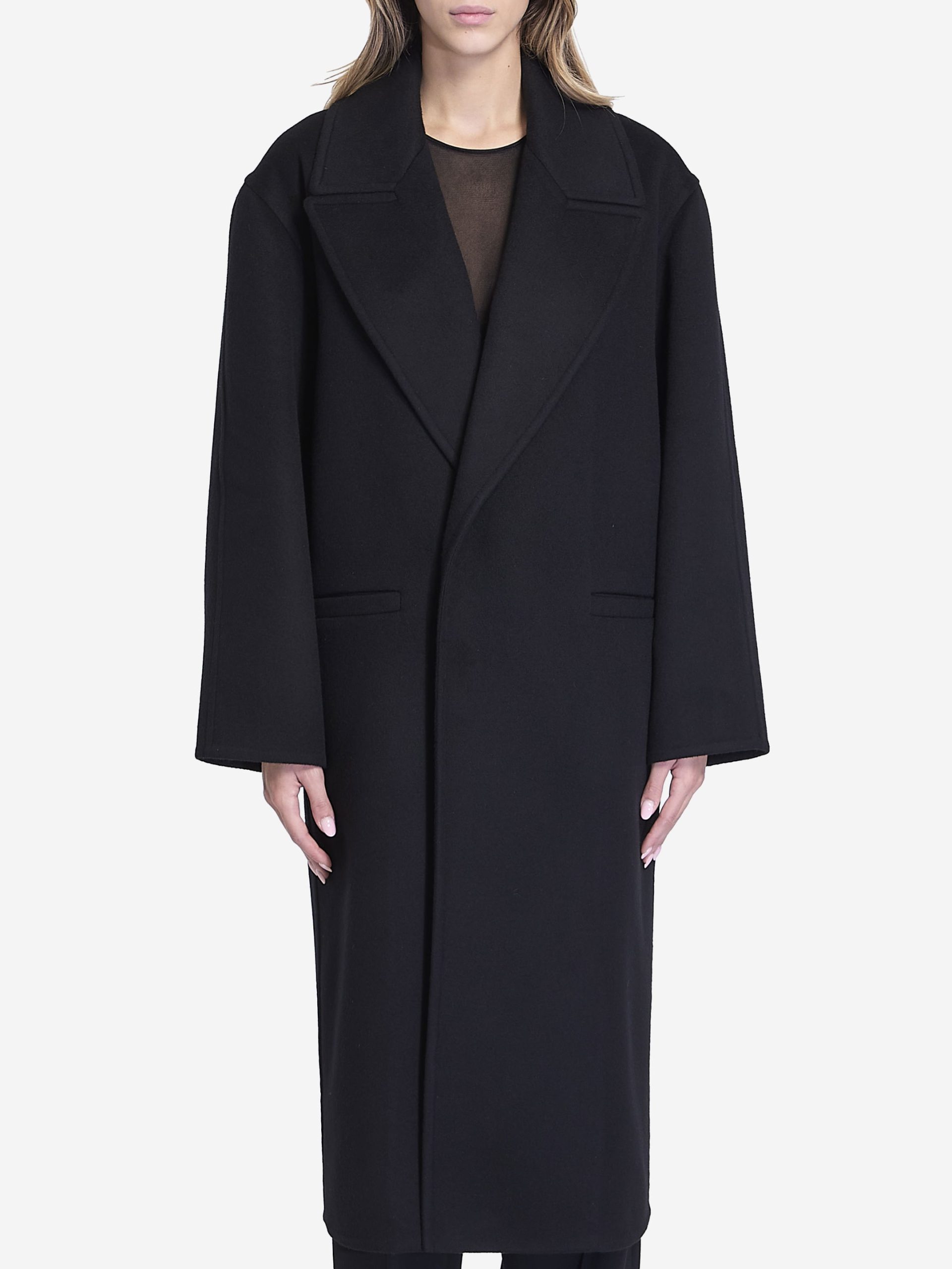 Coat in cashmere and wool