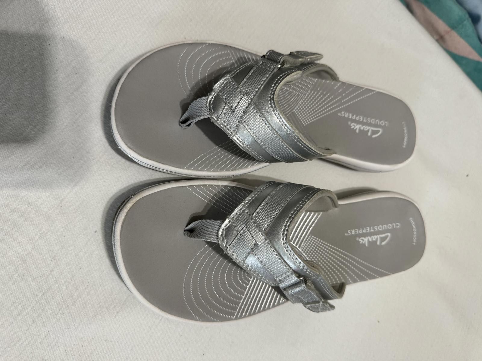 Comfortable Silver Cushioned Flip-Flops Clarks Shoes, Women's (Size 6)