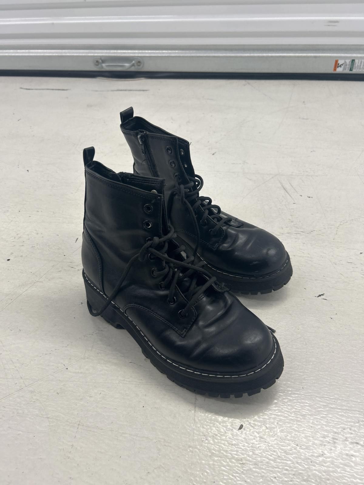 Designer Stylish Black Leather Combat Boots, Women's (Size 9)